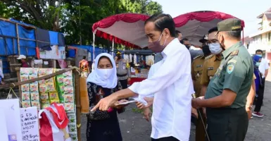 Jokowi Ingatkan Warga, Uang Bansos Tidak Digunakan untuk Beli HP