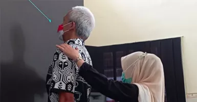 Cedera Tangan Kanan, Ganjar Pranowo Jajal Fisioterapi di RSMS