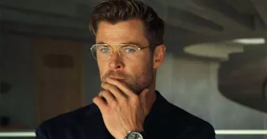 Penampilan Chris Hemsworth di Film Spiderhead, Ganteng Banget!