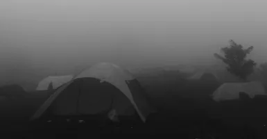 Cerita Horor Diikuti Hantu Anak Kecil di Jalur Camping Gayatri