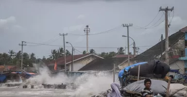 BRIN Nyalakan Alarm Bahaya Tsunami Selat Sunda, Waspada!
