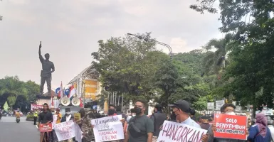Masyarakat Solo Desak Presiden Jokowi Mundur, Ada Apa? 