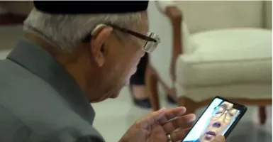 Momen Haru Ridwan Kamil Terima Video Call dari Wapres Maruf Amin