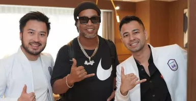 Sambil Pamer Jersey Rans Nusantara, Ronaldinho Bilang Begini