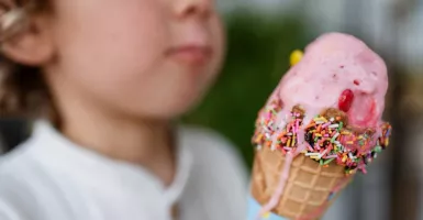 Jangan Dilarang, Ini 4 Manfaat Baik Es Krim Bagi Anak