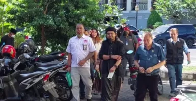 Gus Samsudin di Polda Jawa Timur Jadi Sorotan, Lihat Nih Aksinya