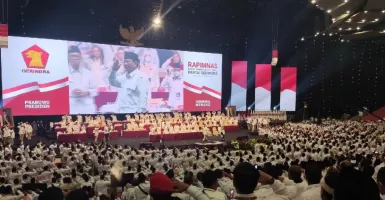 Prabowo Subianto Mendadak Goda Titiek Soeharto di Sentul