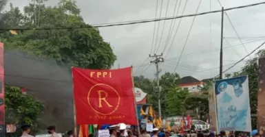 Demo Tolak Kenaikan BBM Membara, FPPI Sulbar Blokade SPBU