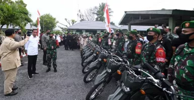 Prabowo Temui Jokowi di Kodim Tual, Banyak Pasukan TNI Mengawal