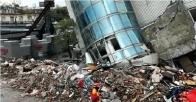 Diguncang Gempa Bumi Hebat, Taiwan Terancam Tsunami