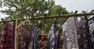 Founder Rasa Wastra Nusantara Bagikan Tips Padu Padan Batik Sesuai Gaya Kesukaan