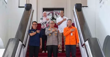 Tangkap Pencuri Meterai, Kapolresta Bandar Lampung Raih Penghargaan Pos Indonesia