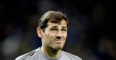 Mengaku Gay, Iker Casillas Dibalas Ciuman Cinta Carles Puyol