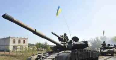 Angkatan Bersenjata Ukraina Rebut 440 Tank Tempur dari pasukan Rusia