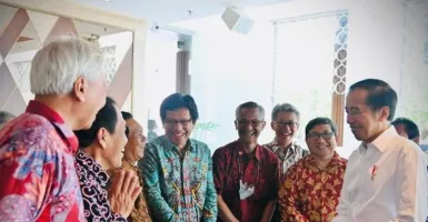 Reuni Jokowi dengan Teman Kuliah di UGM, Singgung Soal Ijazah