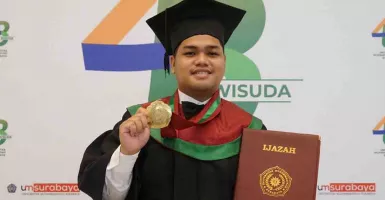 Ibnu Lulusan Terbaik UM Surabaya, IPK 4, Jadi Kepala Sekolah Usia 23 Tahun
