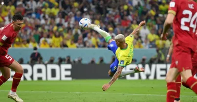 Gol Akrobatik Richarlison Bantu Brasil Kalahkan Serbia 2-0