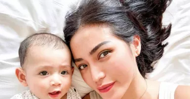 Anak Jessica Iskandar Jatuh Sakit, Mohon Doanya