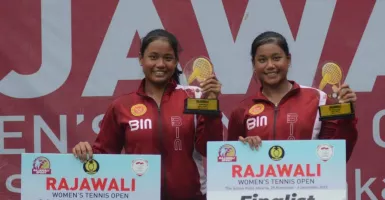 Kalahkan Kembarannya, Fitriana Sabrina Juara Rajawali Women's Tennis Open 2022