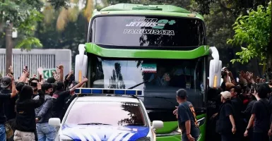 Polisi Selidiki Kasus Pelemparan ke Bus Timnas Thailand