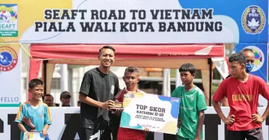 Wali Kota Bandung Minta Pembinaan Sepak Bola Usia Dini Berkesinambungan