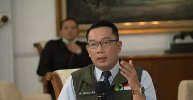 Kasihan! Guru SMK Cirebon Dipecat Karena Kritik Ridwan Kamil