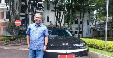 Mulai Menggunakan Mobil Listrik, Wali Kota Bandung: Ada Penyesuaian, Tetapi Seru