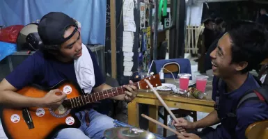 Ganjar Pranowo Jadi Panutan, PMN Jakarta Beri Alat Musik ke Pemuda