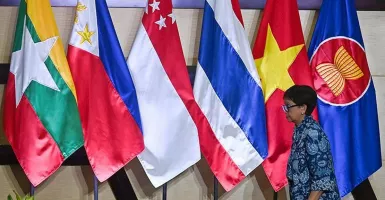 Indonesia dan ASEAN Tak Perlu Bikin Mata Uang Bersama, Kata Pengamat