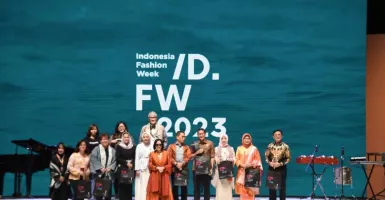 Cantik! Sulaman Karawo Khas Gorontalo Hiasi Indonesia Fashion Week 2023