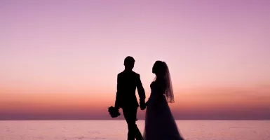 Wanita Jangan Gegabah, Pertimbangkan 4 Hal ini Sebelum Menikahi Pria Lebih Muda