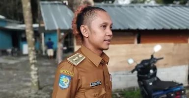 Viral! Jago Mengaji, Kades Lombok Barat Gayanya Seperti Anak Punk