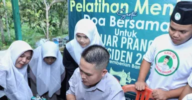 Lewat Mesin Jahit, Santri Dukung Ganjar Beri Ilmu Tambahan ke Ponpes