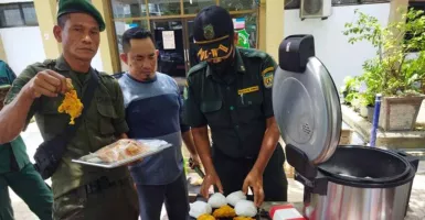 Polisi Syariat Aceh Gerebek Toko Jejaring Jual Nasi saat Siang Hari