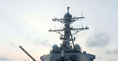 Kapal Perang Perusak Rudal Amerika Serikat Offside, Militer China Berang