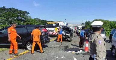 1 Tewas dalam Kecelakaan Beruntun di Tol Palikanci Cirebon