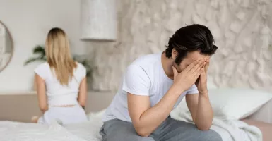 5 Tanda Pasangan Menyembunyikan Depresi, Jangan Diabaikan!