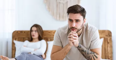 3 Tips Ampuh Menghilangkan Kebiasaan Cuek Terhadap Pasangan, Bisa Makin Romantis