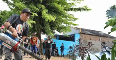 Sadar Bahaya DBD, Ganjar Milenial Center Gelar Fogging di Tangerang