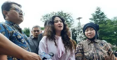 Dewi Perssik Geram Sapi Kurbannya Ditolak Ketua RT