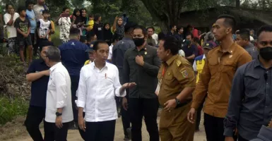 Jalan di Lampung Rusak Parah, Gubernur Arinal Djunaidi Salahkan Pengusaha