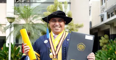 Wisudawan Terbaik Program Doktor Universitas Padjadjaran, Sempat 2 Kali Gagal