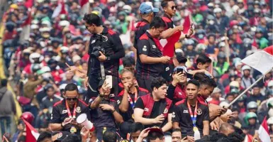 Pawai Timnas Indonesia U-22 Meriah, Erick Thohir Beri Peringatan