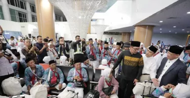 374 Jemaah Berangkat Haji dari BIJB, Ridwan Kamil Harap Ekonomi Jabar Bisa Tumbuh