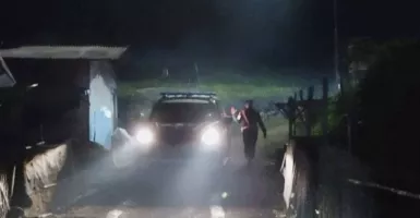Kru Helikopter TNI AD Jatuh di Bandung Dievakuasi ke Rumah Sakit