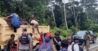 Kontak Tembak KKB dengan TNI dan Polri di Nduga, Warga Mengungsi