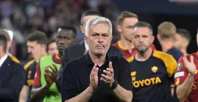 Dipecat AS Roma, Mata Jose Mourinho Berkaca-kaca
