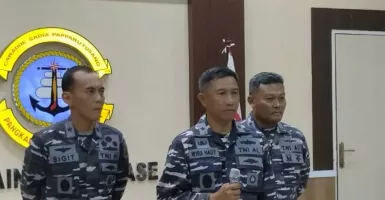 Angkut 119 Orang, KRI Teluk Hading 538 Terbakar di Perairan Selayar