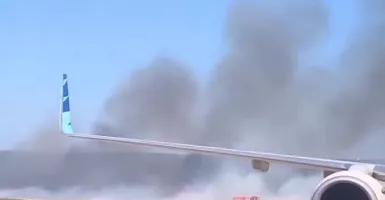 Kebakaran Rumput di Area Bandara El Tari Kupang, Ganggu 2 Penerbangan