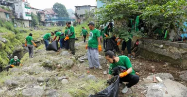 Kajol Dukung Ganjar Bersih-bersih Kali Ciliwung untuk Cegah Banjir